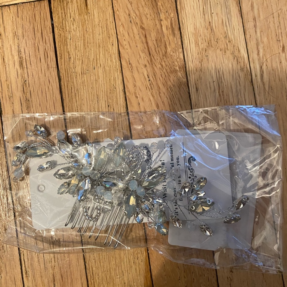 Bridal Rhinestone Hair Comb - Picture 3 of 3